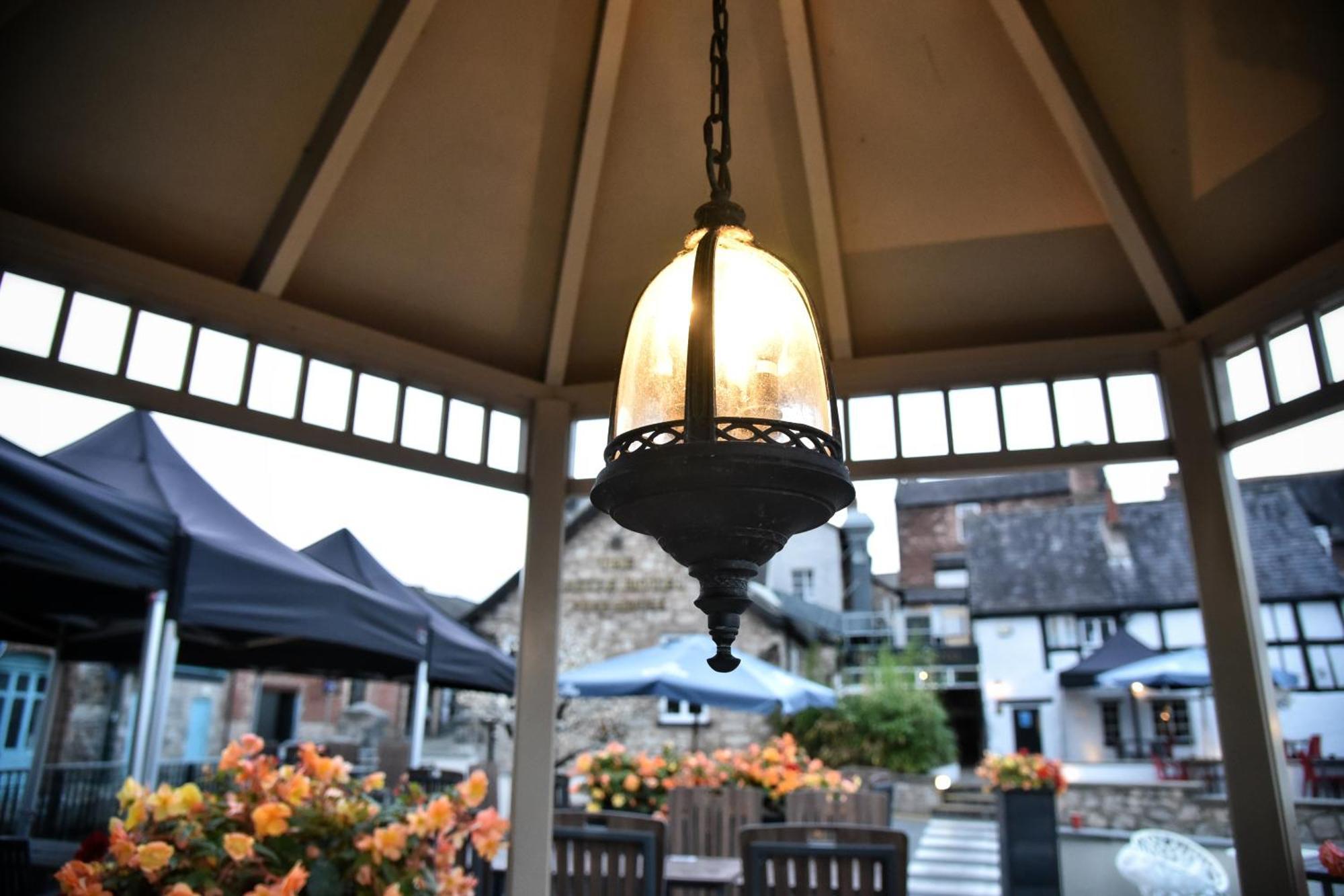 The Castle Hotel Wetherspoon Рітін Екстер'єр фото