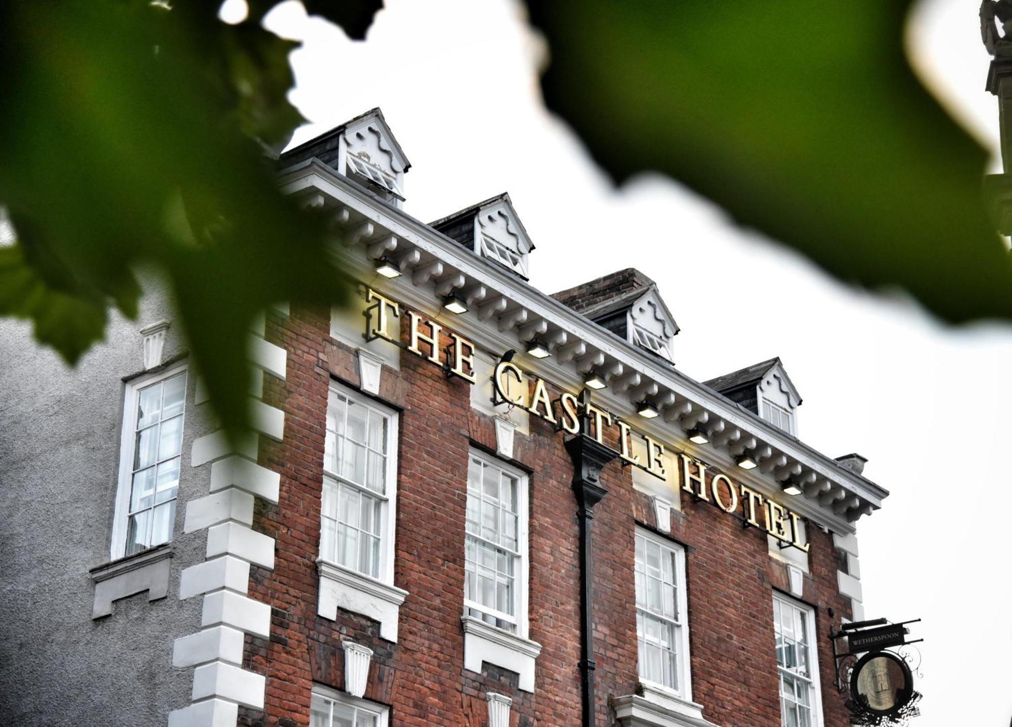 The Castle Hotel Wetherspoon Рітін Екстер'єр фото