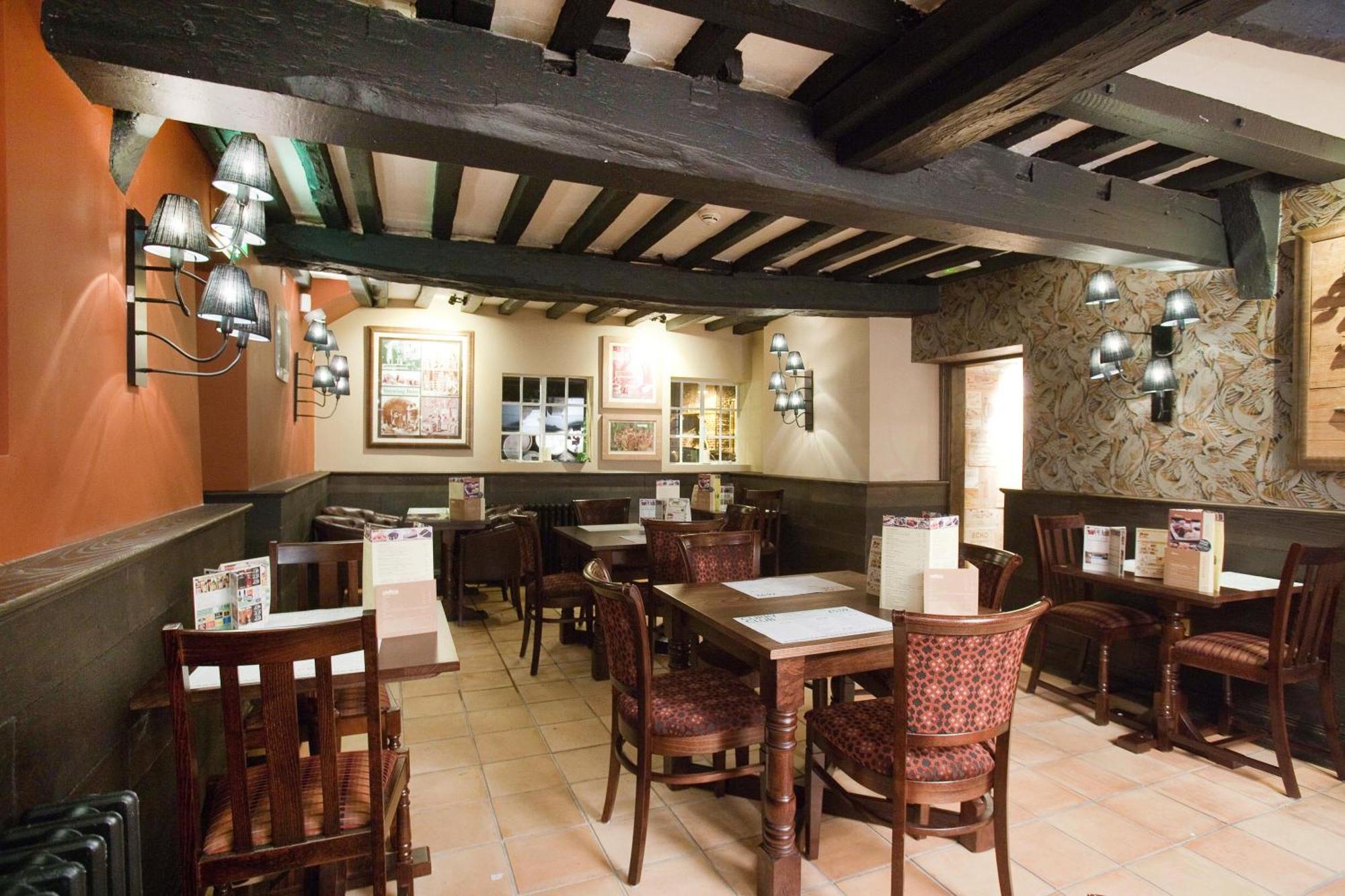The Castle Hotel Wetherspoon Рітін Екстер'єр фото