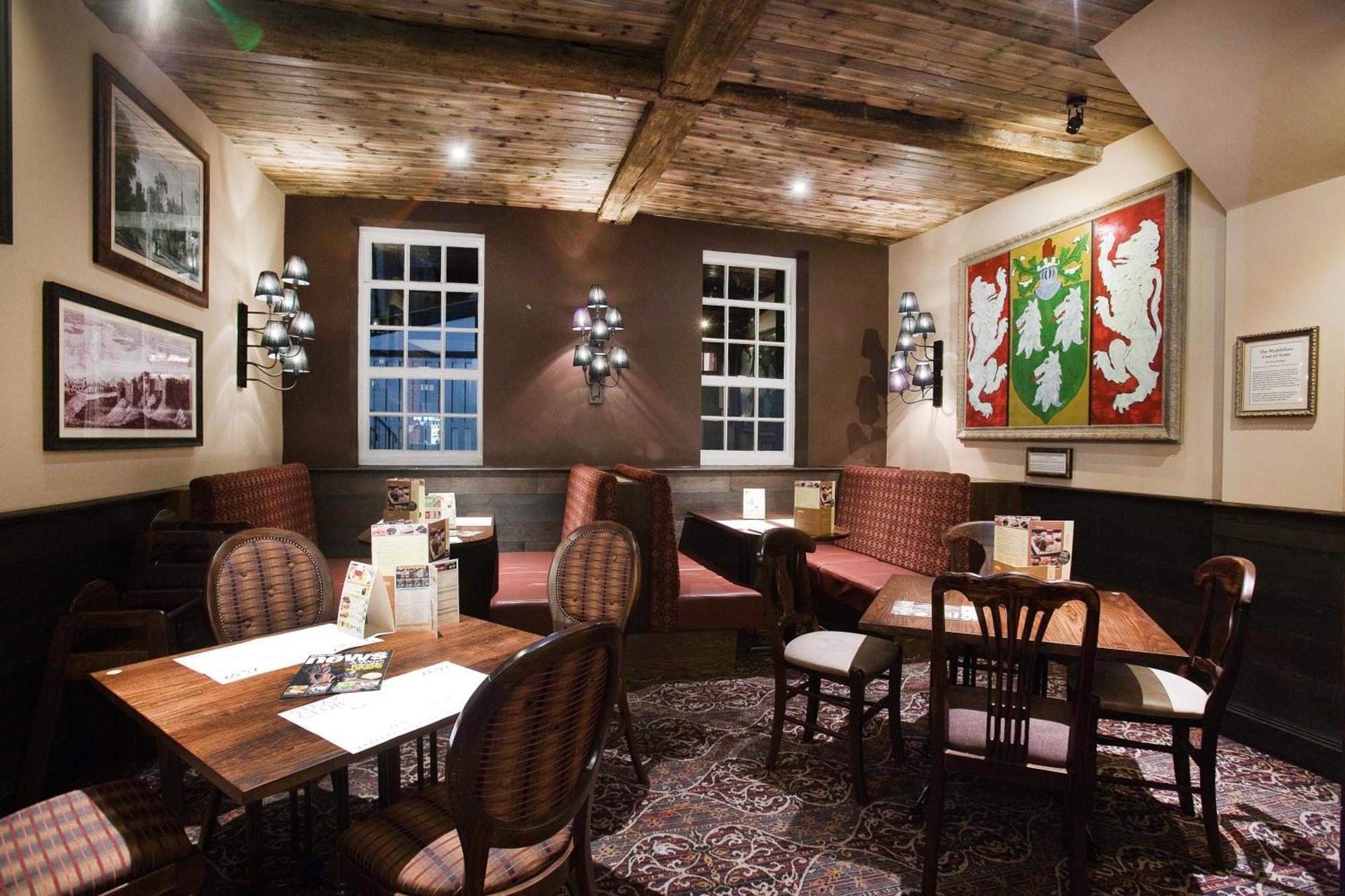 The Castle Hotel Wetherspoon Рітін Екстер'єр фото