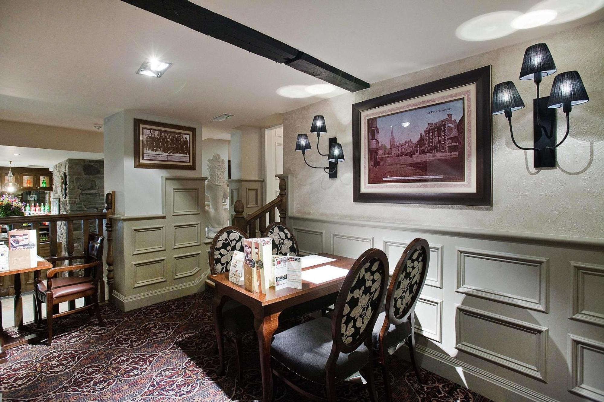 The Castle Hotel Wetherspoon Рітін Екстер'єр фото